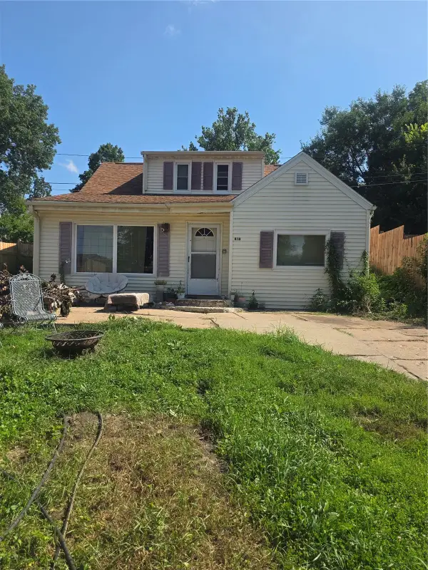 418 21st Street Ne, Cedar Rapids, IA 52402
