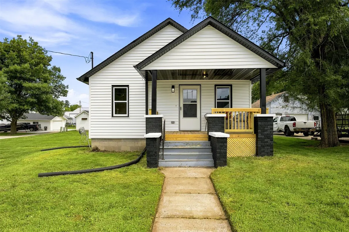 232 E 3rd Street, Solon, IA 52333 - #1