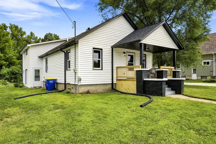232 E 3rd Street, Solon, IA 52333 - #2