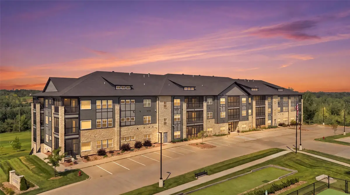 1920 Country Club Dr #307, Coralville, IA 52241 - #1