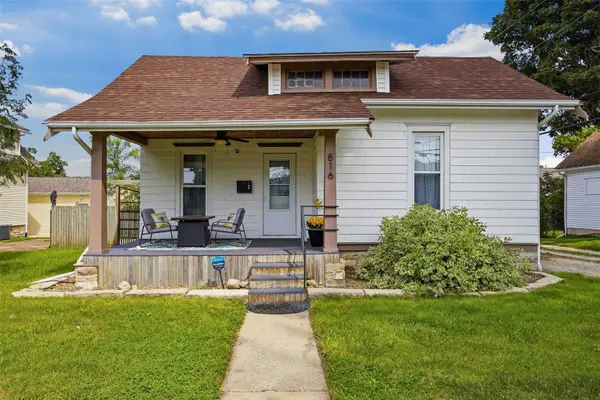 816 9th Avenue, Marion, IA 52302