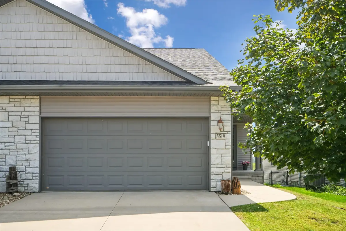 5519 Dostal Dr, Cedar Rapids, IA 52404 - #1