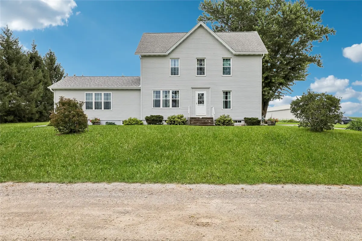 1056 R Avenue, Marengo, IA 52301 - #1