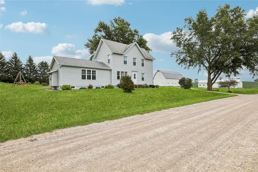 1056 R Avenue, Marengo, IA 52301 - #2
