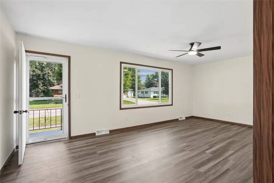 419 E 4th Street, Readlyn, IA 50668 - #3