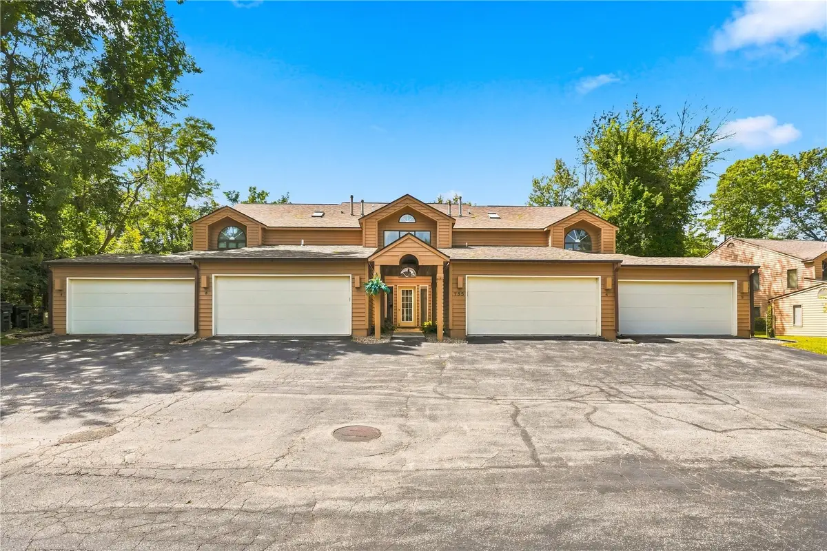 755 E Post Road Se #2, Cedar Rapids, IA 52403 - #1