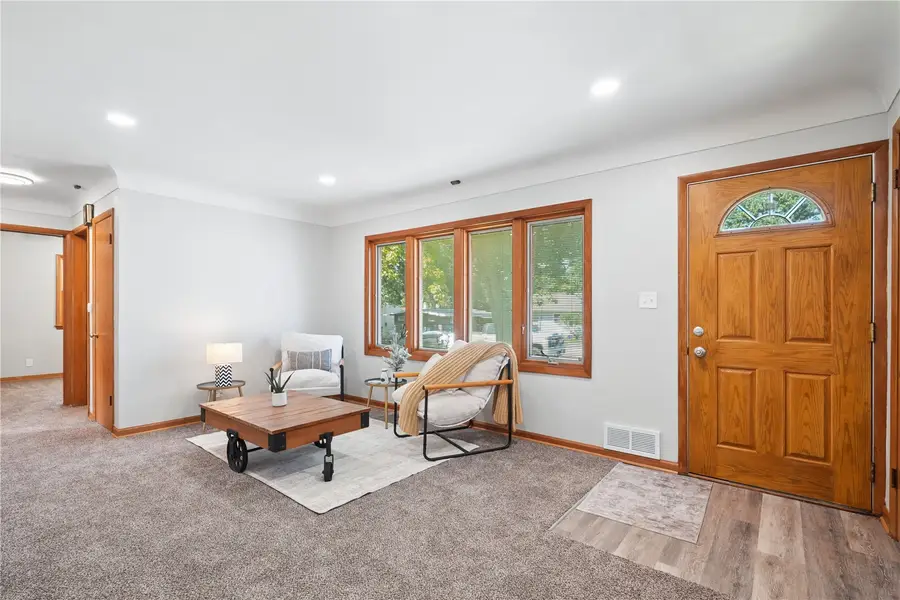 1140 Crestview Dr Se, Cedar Rapids, IA 52403 - #3