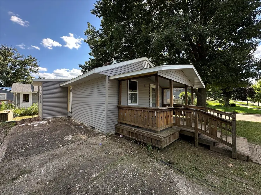 3001 Bever Ave, Cedar Rapids, IA 52403 - #2