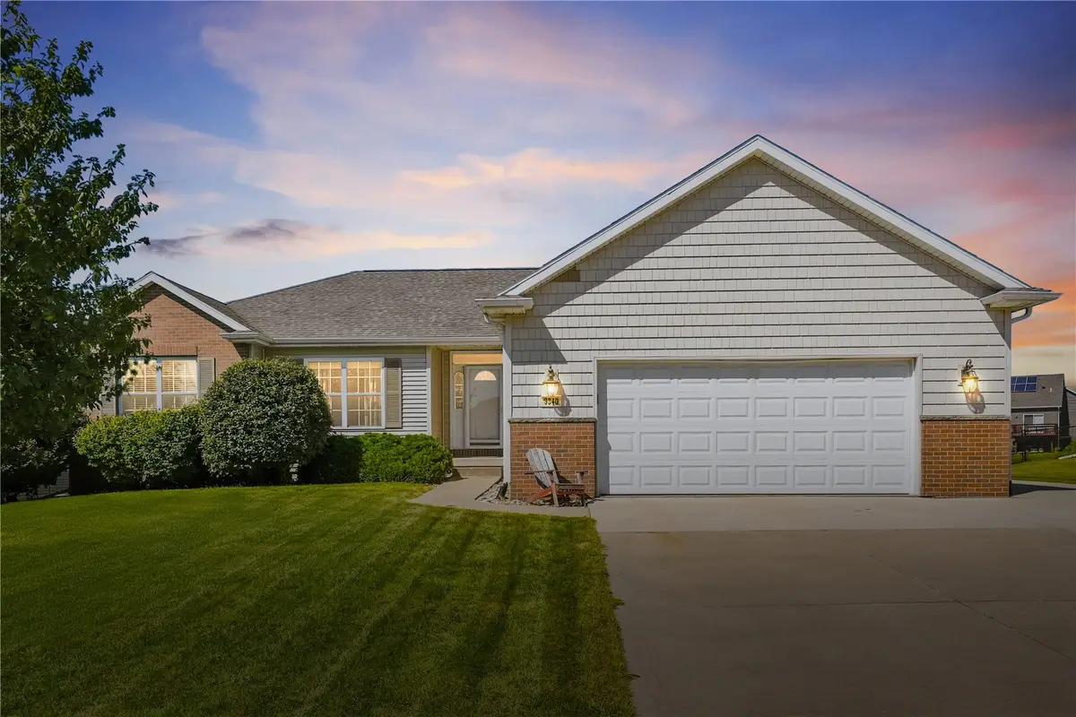 3340 Edgebrooke Drive, Marion, IA 52302 - #1