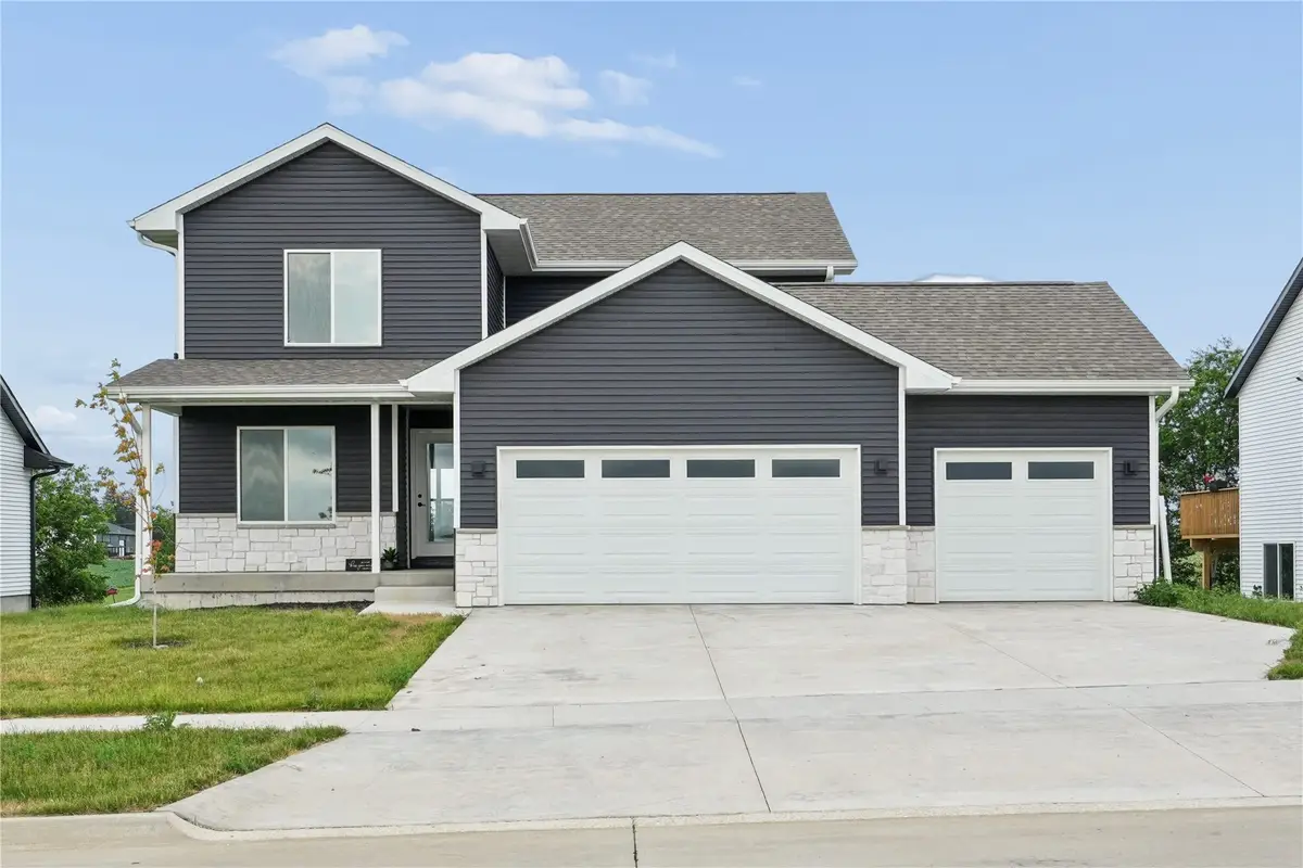 808 Crestview Drive, Solon, IA 52333 - #1