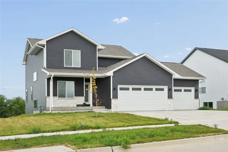 808 Crestview Drive, Solon, IA 52333 - #2