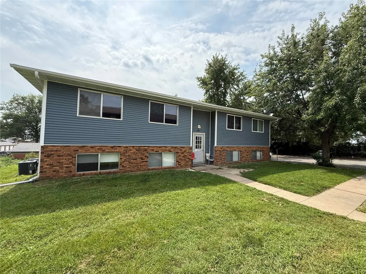 2841 Cory Court Sw, Cedar Rapids, IA 52404 - #1