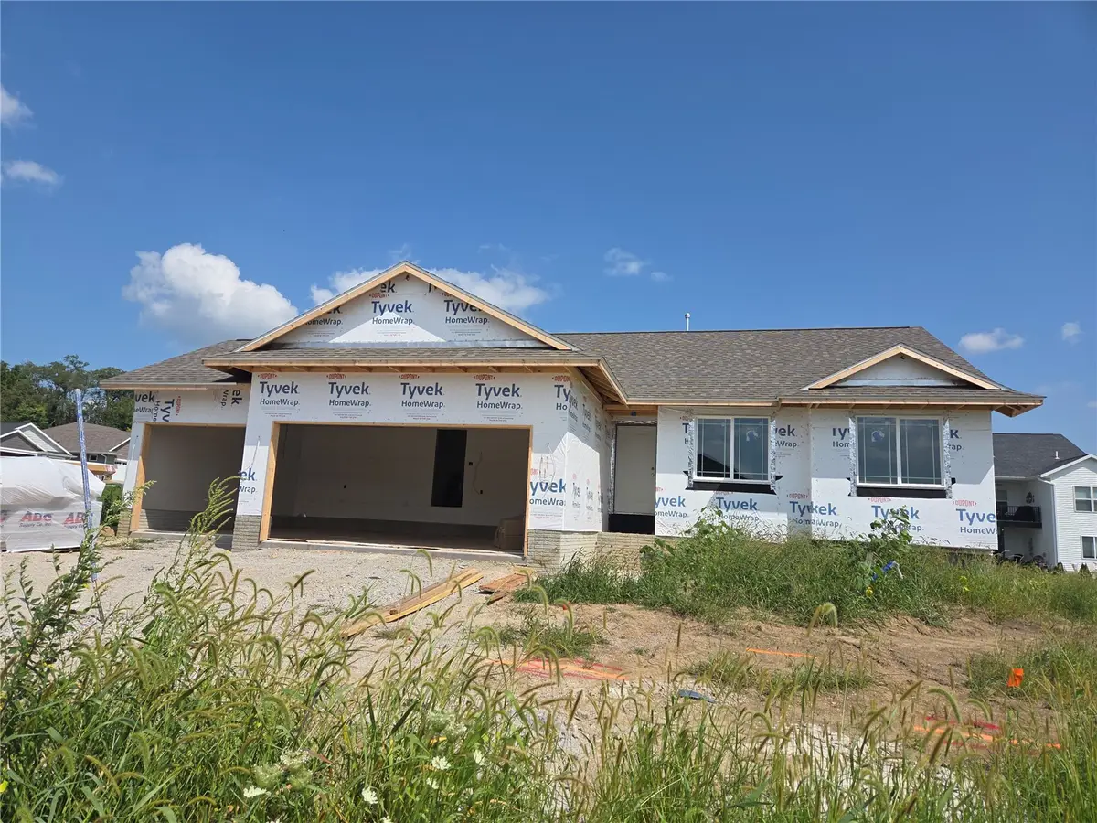 410 16th Place Sw, Mount Vernon, IA 52314 - #1