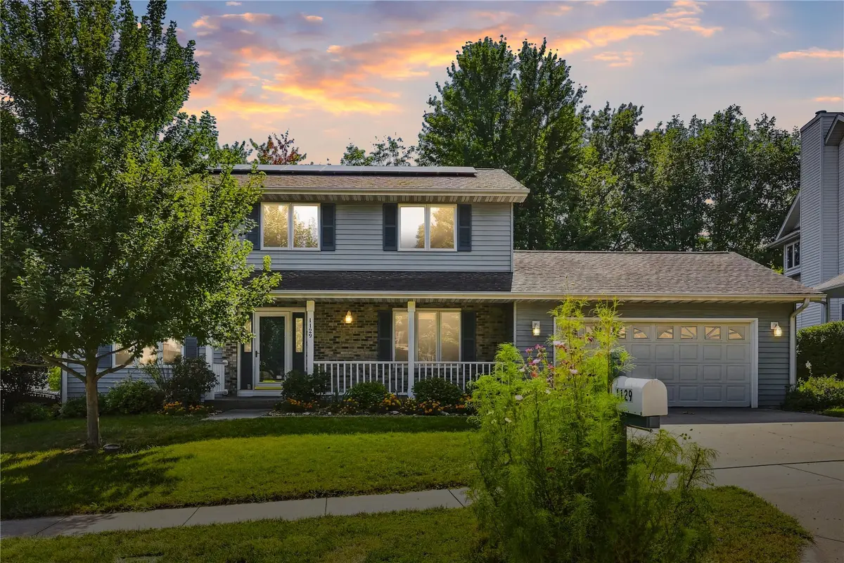 1129 Hampton Court, Iowa City, IA 52240 - #1