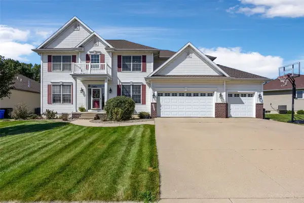 3915 Oak Ridge Dr Se, Cedar Rapids, IA 52403