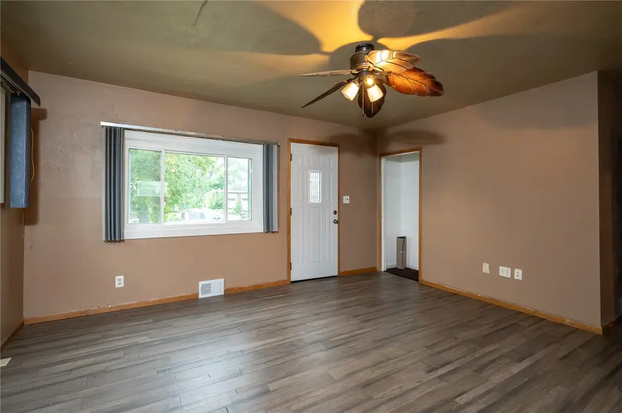 111 21st Street, Marion, IA 52302 - #2