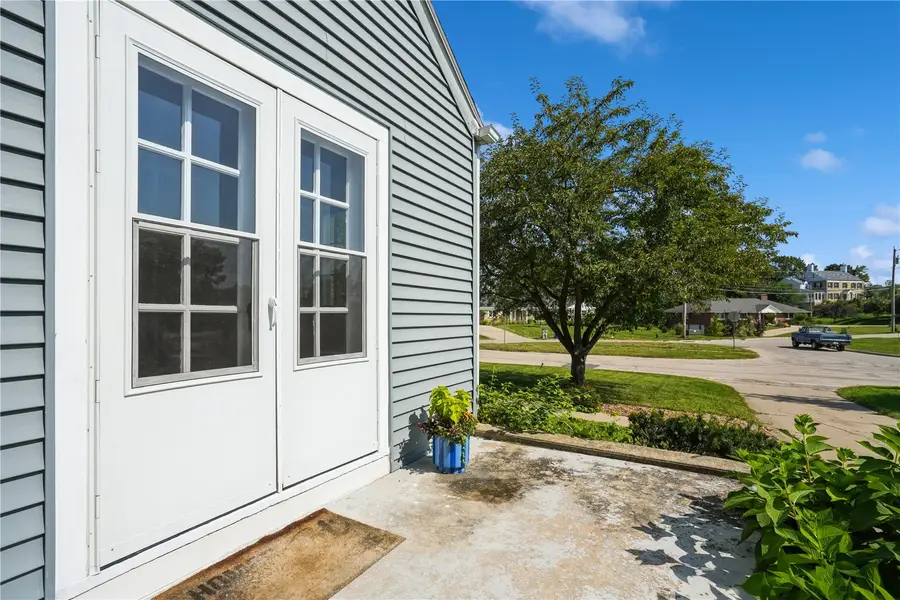 2656 Country Club Parkway Se, Cedar Rapids, IA 52403 - #3