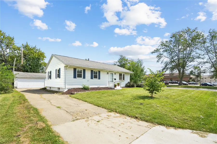 4200 Sherman Street Ne, Cedar Rapids, IA 52402 - #2