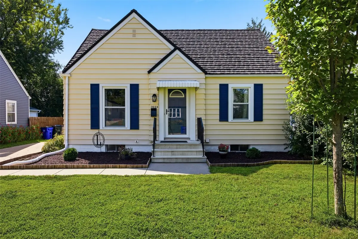 3223 Soutter Avenue Se, Cedar Rapids, IA 52403 - #1