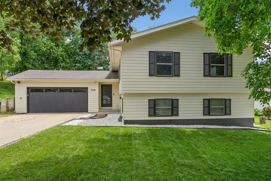 358 31st Street Se, Cedar Rapids, IA 52403 - #2