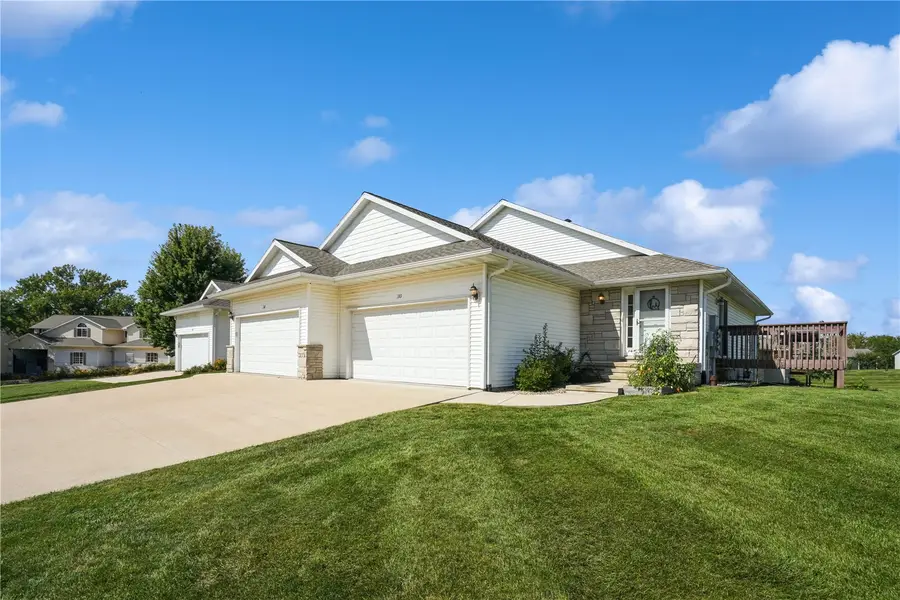 3313 Stoneview Circle Sw, Cedar Rapids, IA 52404 - #2