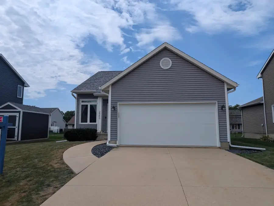 2940 Oxford Street, Marion, IA 52302 - #2