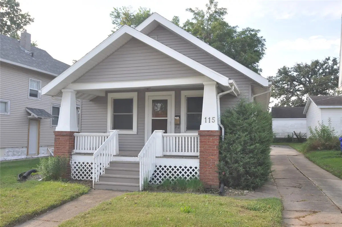 115 27th Street Drive Se, Cedar Rapids, IA 52403 - #1