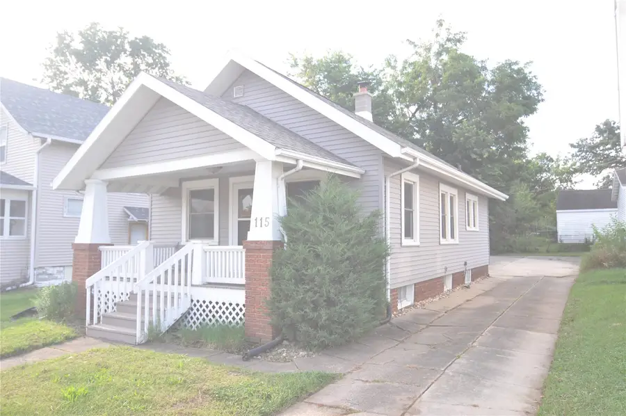115 27th Street Drive Se, Cedar Rapids, IA 52403 - #2