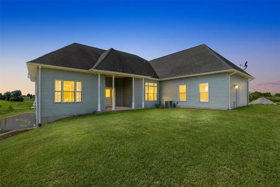 2245 288th Drive, Williamsburg, IA 52361 - #2