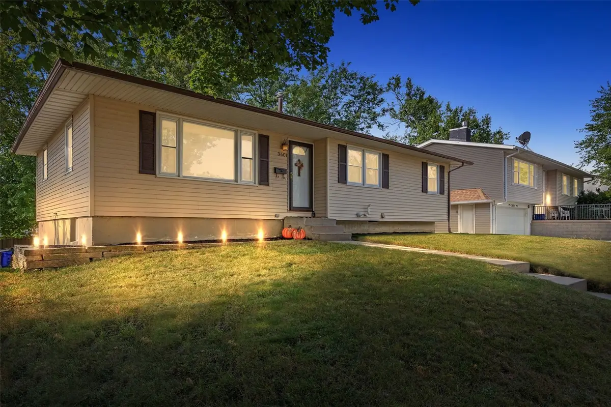 3601 2nd Ave Sw, Cedar Rapids, IA 52404 - #1