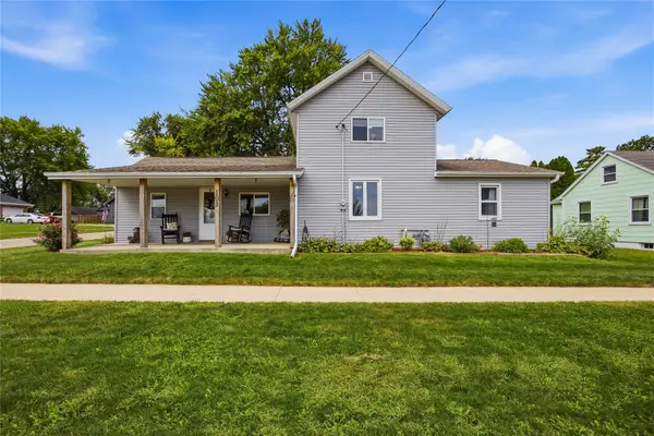 103 Main Street, Center Point, IA 52213