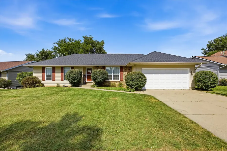1614 Homewood Lane Ne, Cedar Rapids, IA 52402 - #2