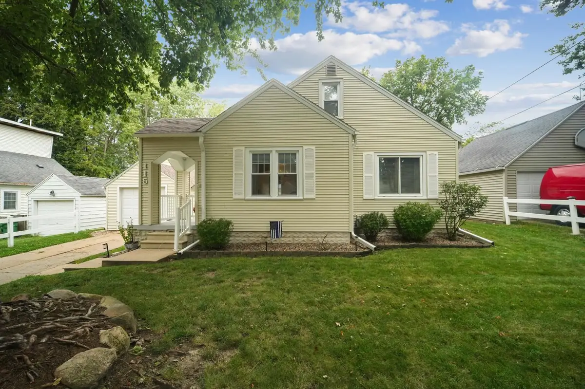115 Carolina Avenue, Waterloo, IA 50701 - #1