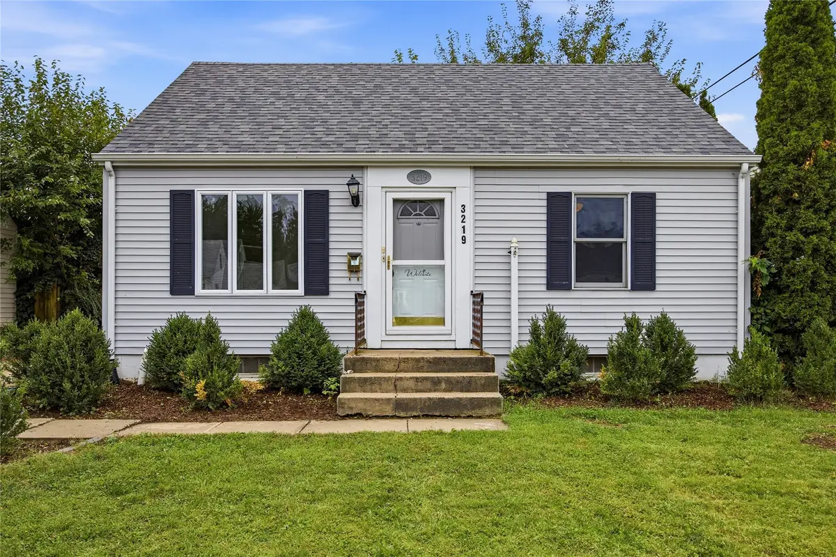 3219 Dalewood Avenue Se, Cedar Rapids, IA 52403 - #1