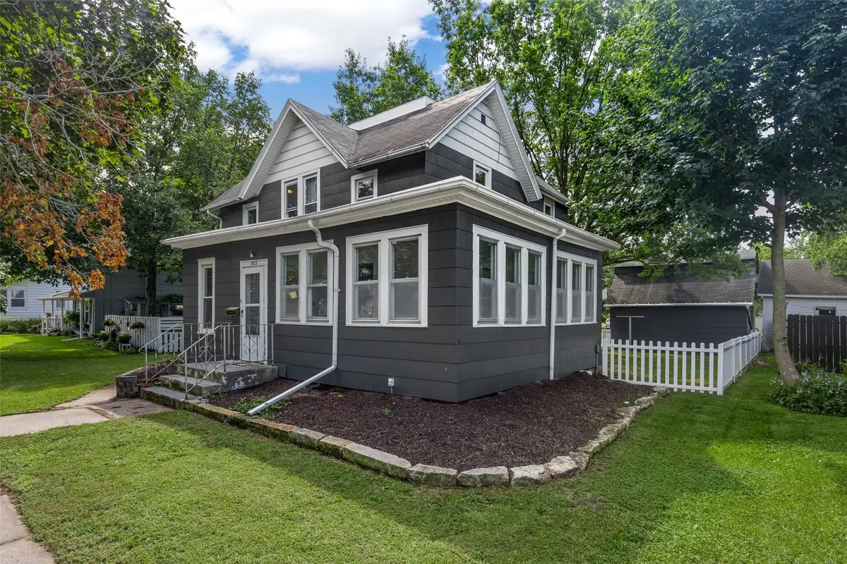 505 E Butler Street, Manchester, IA 52057 - #1