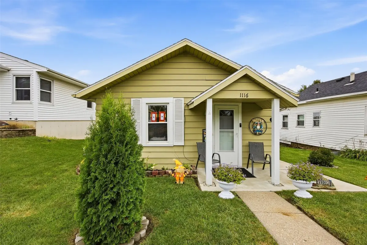 1116 20th Avenue Sw, Cedar Rapids, IA 52404 - #1