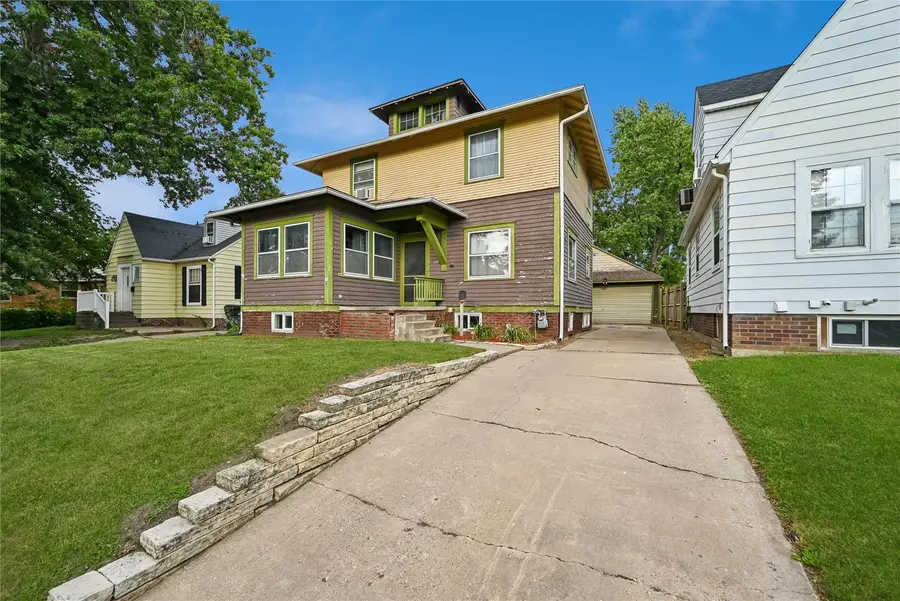 115 17th Street Sw, Cedar Rapids, IA 52404 - #2