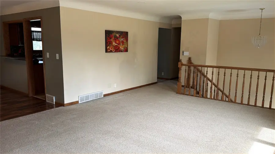 1826 Garry Avenue Nw, Cedar Rapids, IA 52405 - #2