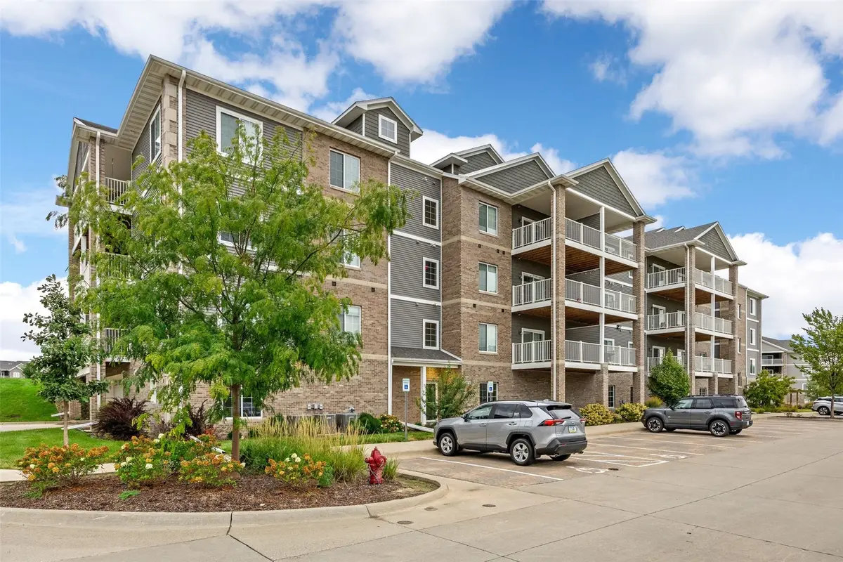 2871 Spring Rose Circle #304, Coralville, IA 52241 - #1