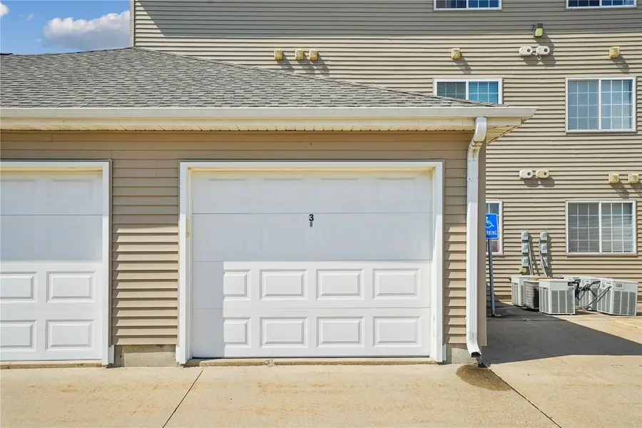 3101 Samuel Court Sw #3, Cedar Rapids, IA 52404 - #3
