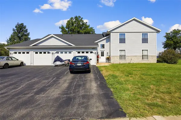 4131 Lexington Drive Ne #B, Cedar Rapids, IA 52402