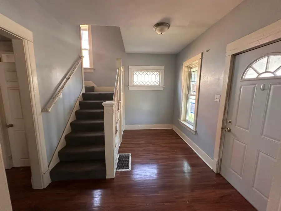 1625 E Ave Ne, Cedar Rapids, IA 52402 - #2