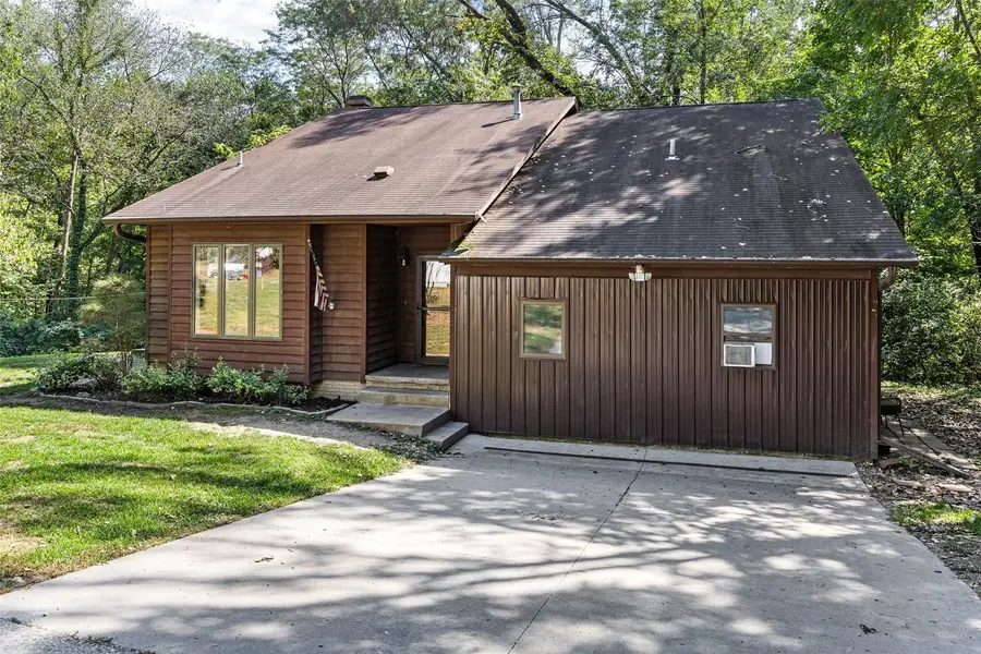 2256 Mehaffey Bridge Road Ne, North Liberty, IA 52317 - #2