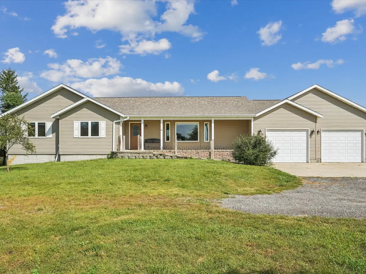 3301 Lewis Bottoms Road, Palo, IA 52324 - #1