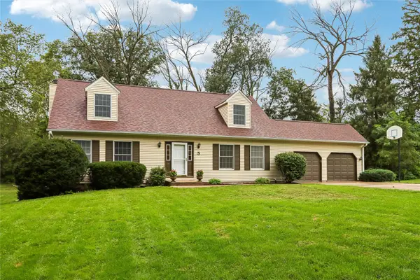 5 Hillcrest Heights Lane, Mt Vernon, IA 52314