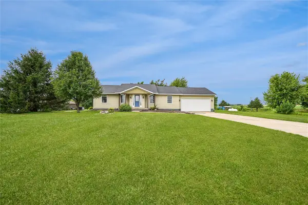 6203 32nd Avenue, Shellsburg, IA 52332
