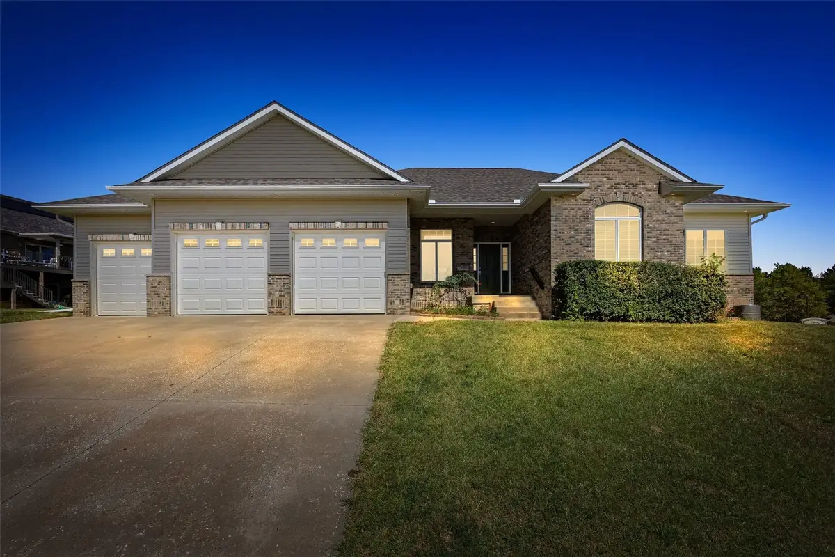 3406 Kearney Lane, Iowa City, IA 52246 - #1