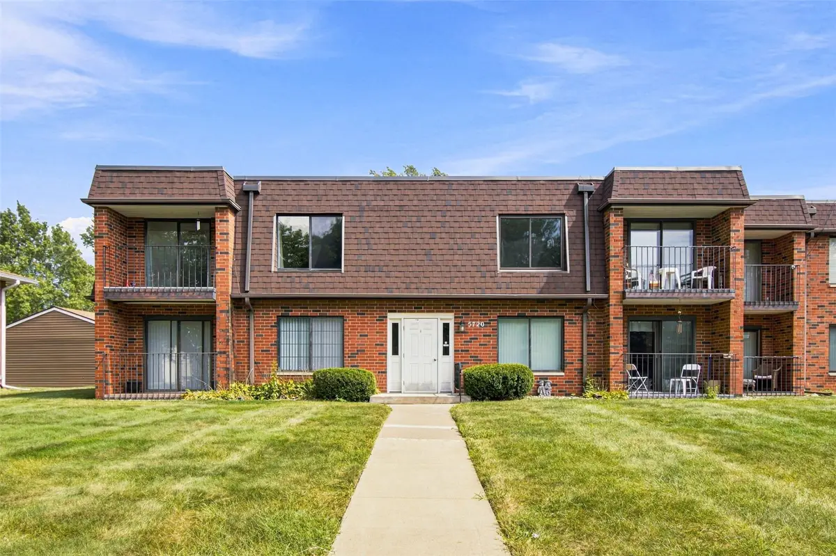 5720 Golden Court Ne #55, Cedar Rapids, IA 52402 - #1