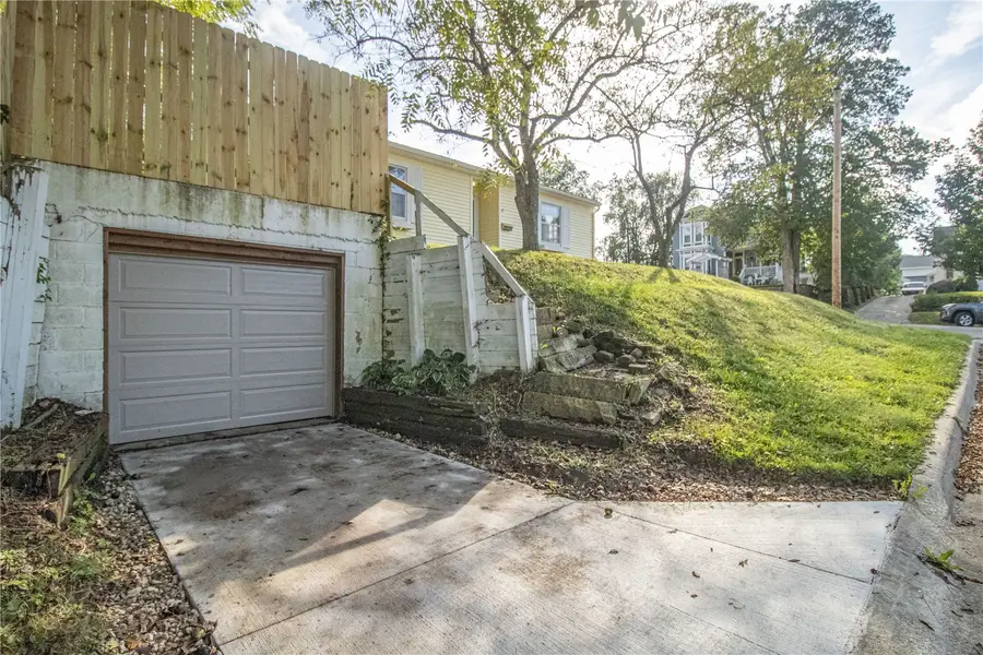 201 E 3rd Street, Anamosa, IA 52205 - #3