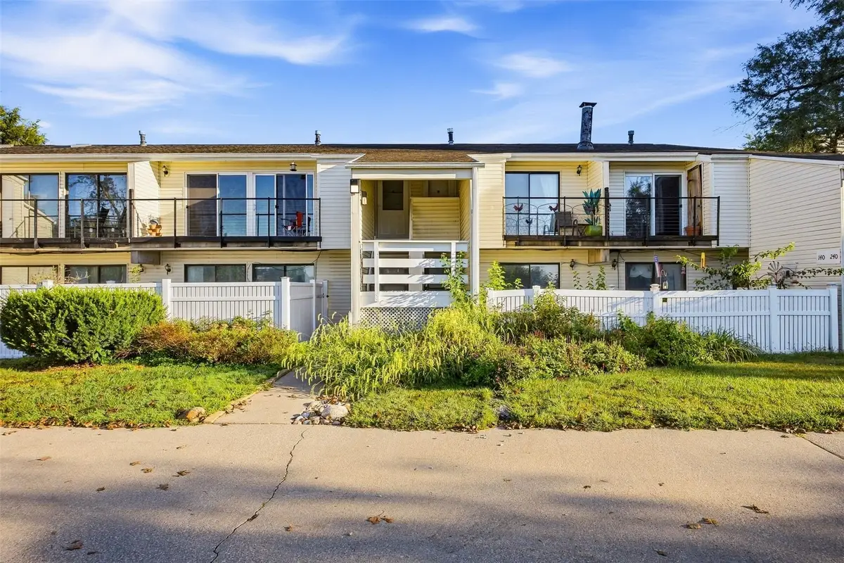 2955 Bowling Street Sw #138, Cedar Rapids, IA 52404 - #1